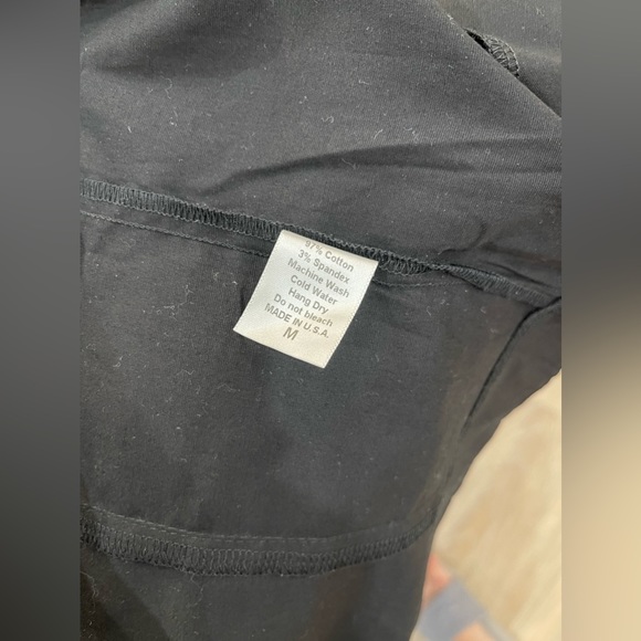 Sz.M-NWOT-Sustainable-High Quality-Button Shirt with Short Sleeve- *Black* - Picture 5 of 9